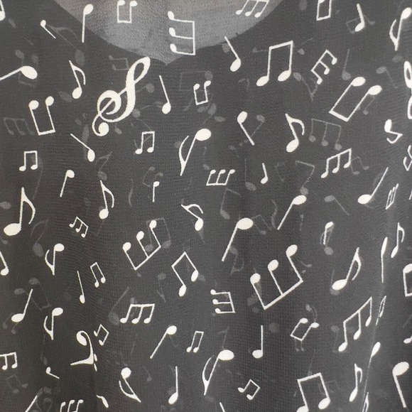 Torrid Music Note Chiffon Top Black White Size 4X Smocked Short Sleeve Blouse - Picture 7 of 12
